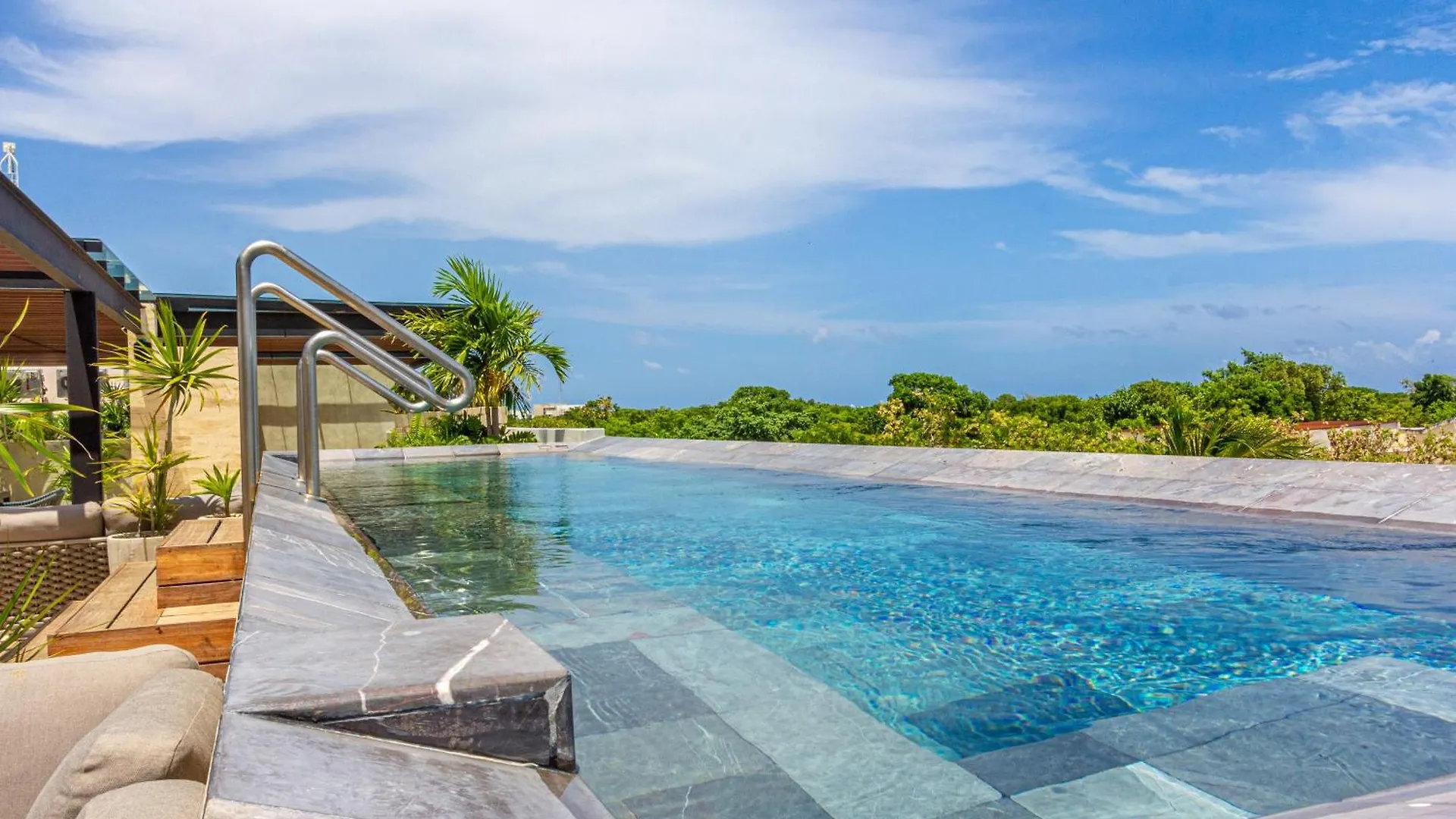 Two Bedroom Penthouse In Playa Del Carmen 304E